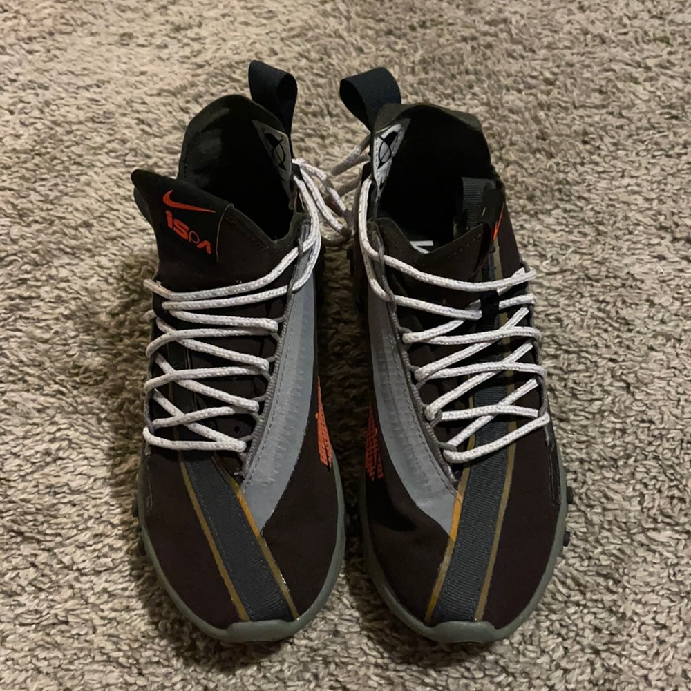Nike React